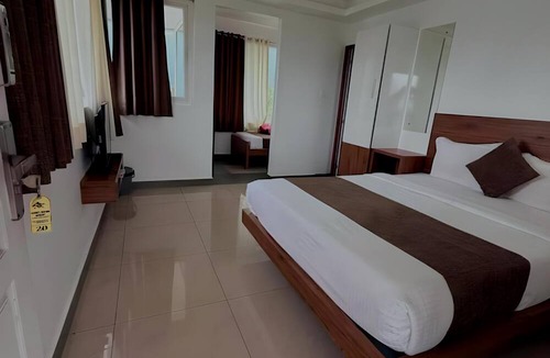 Kanthalloor Hotel | Skybz Honeyrock farm resort