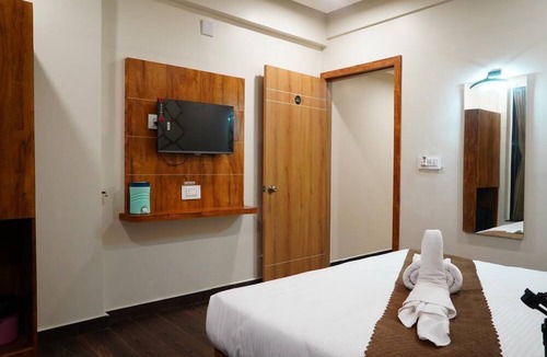 Dwarka Hotel | Hotel vraj palace