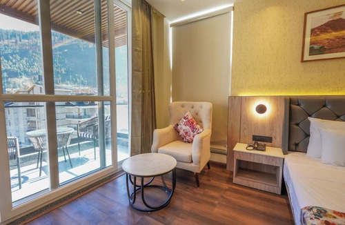 Burwa Hotel | Carom Hotel Manali