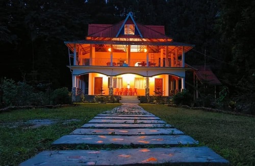 Kumai Hotel | Infinity Viewpoint Homestay