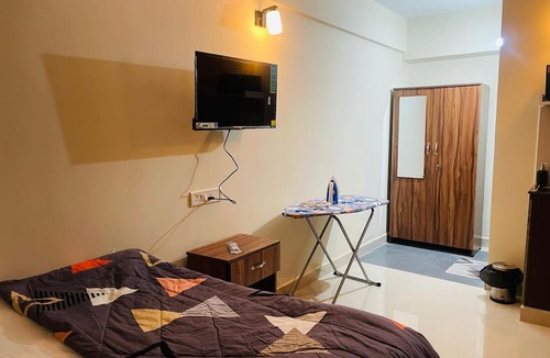 Shaikpet Hotel | Zivo Stays, Jubilee Hills