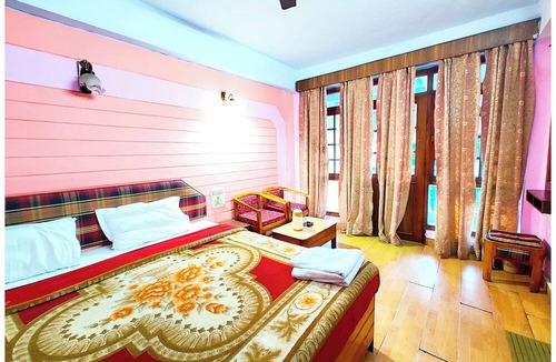 Mallital Hotel | Nainital Hotel R C Near mall Road