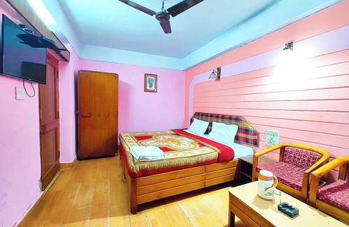 Mallital Hotel | Nainital Hotel R C Near mall Road