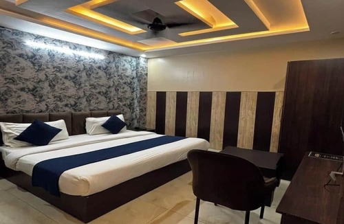 Lucknow Hotel | HOTEL KINGS PARADISE BANQUET & LAWN