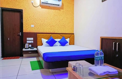Maheshwar Hotel | Hotel Shree Rajrajeshwar Palace