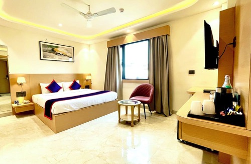 Kota Hotel | Zip by Spree Hotels R Group - Near Coaching Hub & Oxy Park