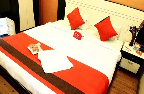 Bhowanipore Hotel | OYO 759 Hotel Rock Star
