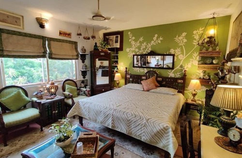 Safdarjung Enclave Bed & Breakfast | On The House - Bed and Breakfast
