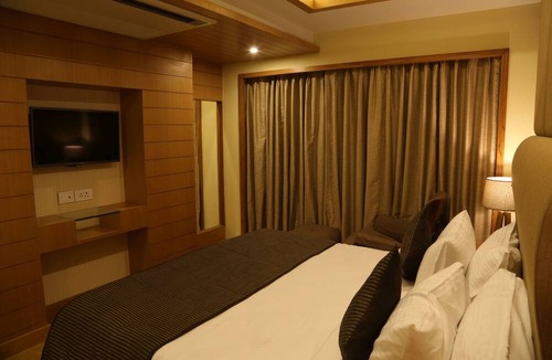 Mundra Hotel | The Fern Residency Mundra
