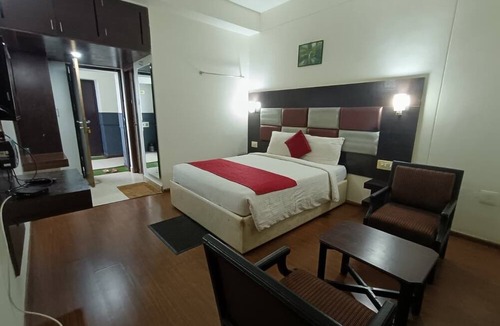 Stuart Hill Hotel | Hotel New Rajdarshan