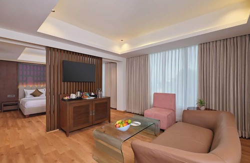 Thaltej Hotel | Regenta Place Ahmedabad