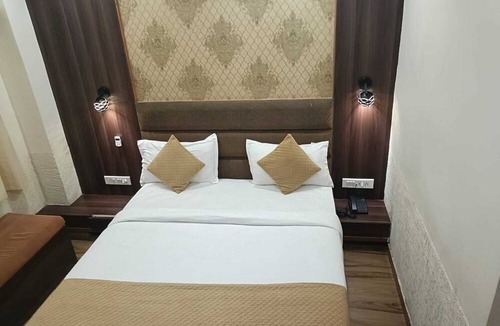 Navrangpura Hotel | HOTEL RJ RESIDENCY C.G.ROAD