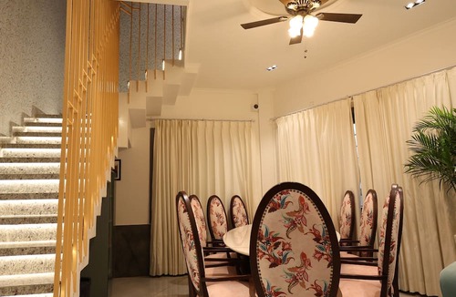 Sehore Hotel | Sanjeevani Farms, Bhopal : A Luxury 5 Bedroom Private Pool Villa