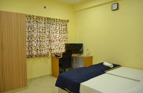 Gokulam Hotel | Golden Nest