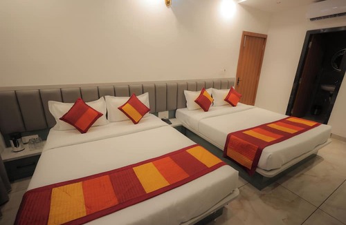 Nathdwara Hotel | Papaya Leaf Comfort Nathdwara