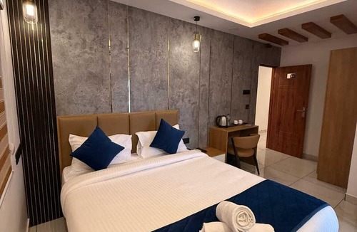 Edapalli Hotel | Pepper Coast Luxury Business Hotel