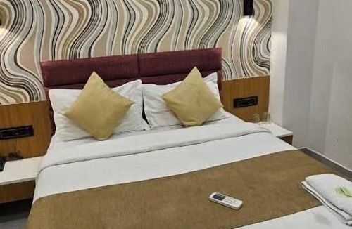 Vastrapur Hotel | Hotel Lee Grand
