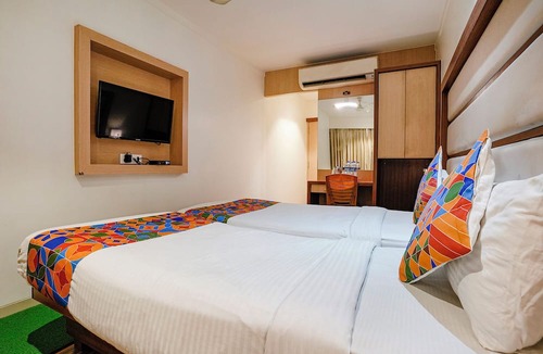 Kopar Khairane Hotel | Fabhotel Konar Inn