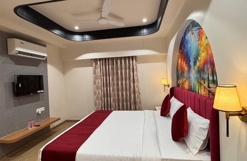 Vadodara Hotel | Hotel Royal Galleria