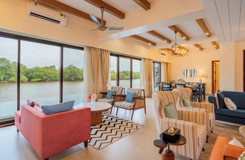 Pilerne Industrial Estates Villa | ELIVAAS VILLA FLEUVE