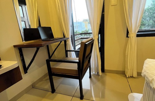 Lake Swaroop Sagar Hotel | Jeel Pearl Hotel