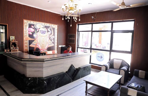 Govardhan Hotel | Hotel Murliwala Gopala