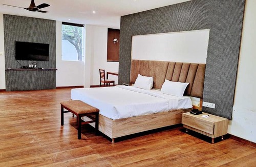 Bhopal Hotel | Mango Retreat Hotel and Resort