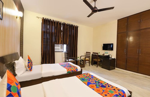 IMT Manesar Hotel | Fabhotel Next Home Prime