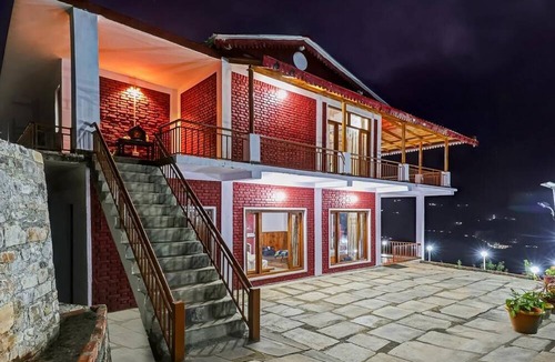 Kaul Hotel | OmVilla With Mountain View