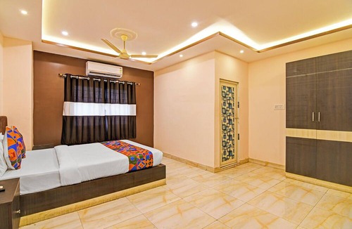 Dumdum Hotel | Fabhotel Bn Palace