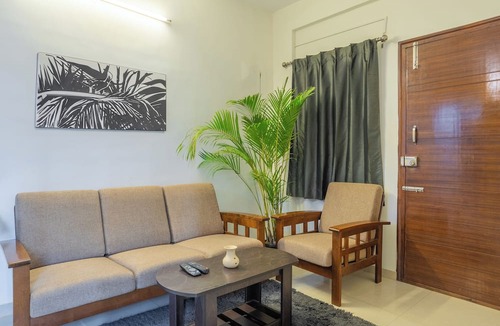 Marathahalli Hotel | Housr Ferguson Apartment Near Radisson
