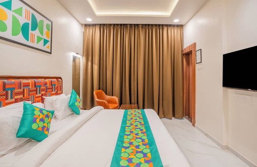 Nagpur Hotel | Treebo Parashar Max