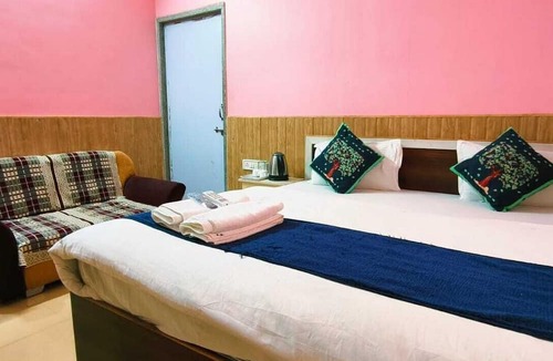 Abu Road Hotel | Hotel SSR Palace Mount Abu
