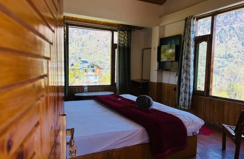 Old Manali Hotel | Hostelam The Mountain Story