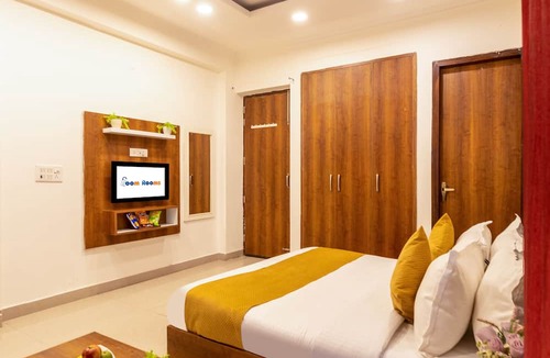 Sector 70 Hotel | Hotel the classic inn noida sec 70
