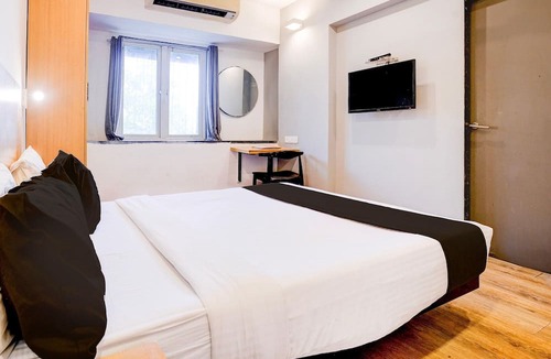 Khar House | Elegant Stays at The Unicontinental Khar Mumbai