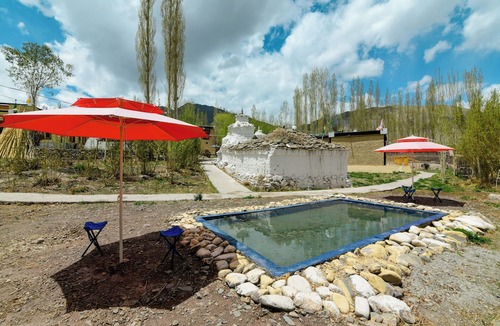 She Hotel | Chomal Cottages