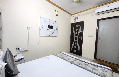 Jangpura Hotel | Hotel Surya Inn