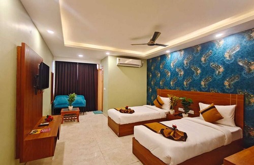 IMT Manesar Hotel | hotel jps palm inn