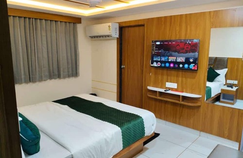 Navrangpura Hotel | Hotel just inn