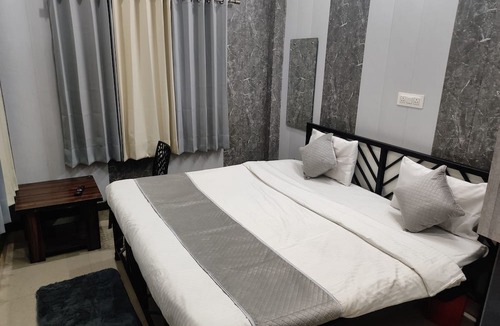 Gomti Nagar Hotel | Sharvil inn