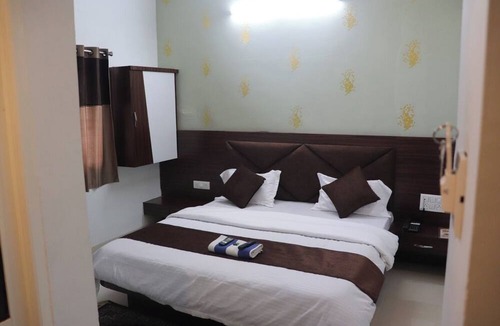 Maheshwar Hotel | Hotel Shivalay Palace