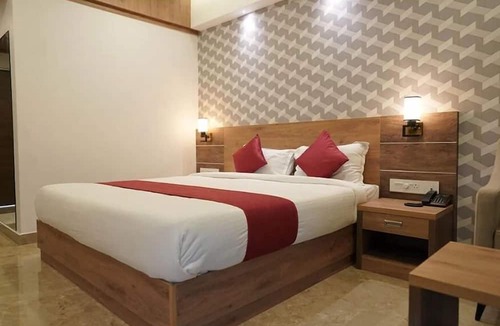 Alwaye Hotel | Hotel VKJ Inn