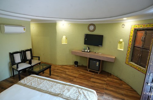 Varanasi Hotel | Hotel Banaras kila