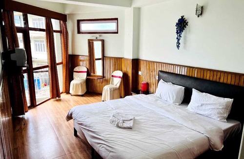 Pelling Hotel | HOTEL TASHI GYAL TSEN