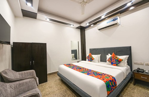 Kalkaji Hotel | Fabhotel The Heritage