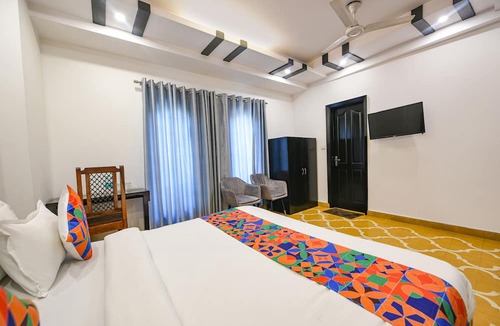 Kalkaji Hotel | Fabhotel The Heritage