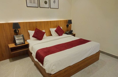 Aligarh Hotel | The Royal Orchid