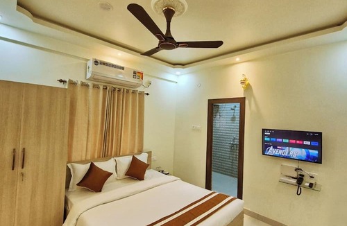 Bhowanipore Hotel | Best Inn By BookMeriHotel