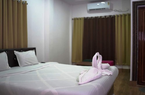 Neora Hotel | Gangotri Resort